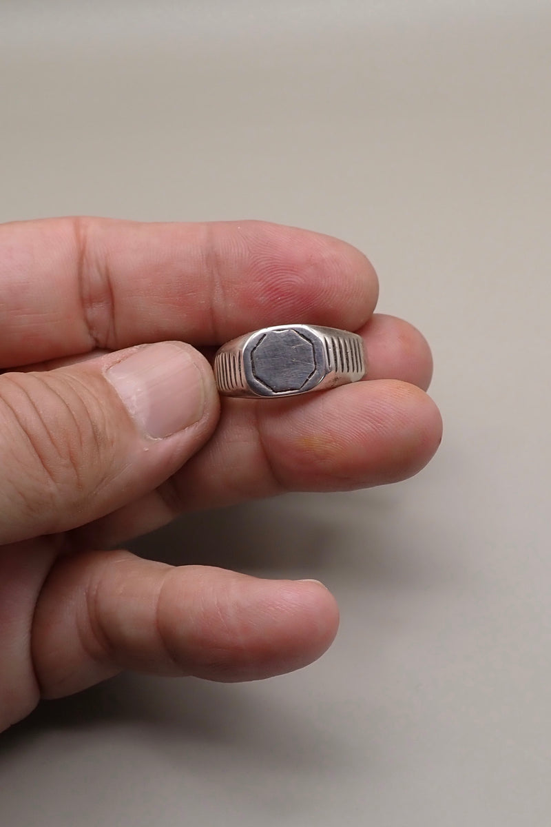 1940 BAND RING - LIMITED STOCK