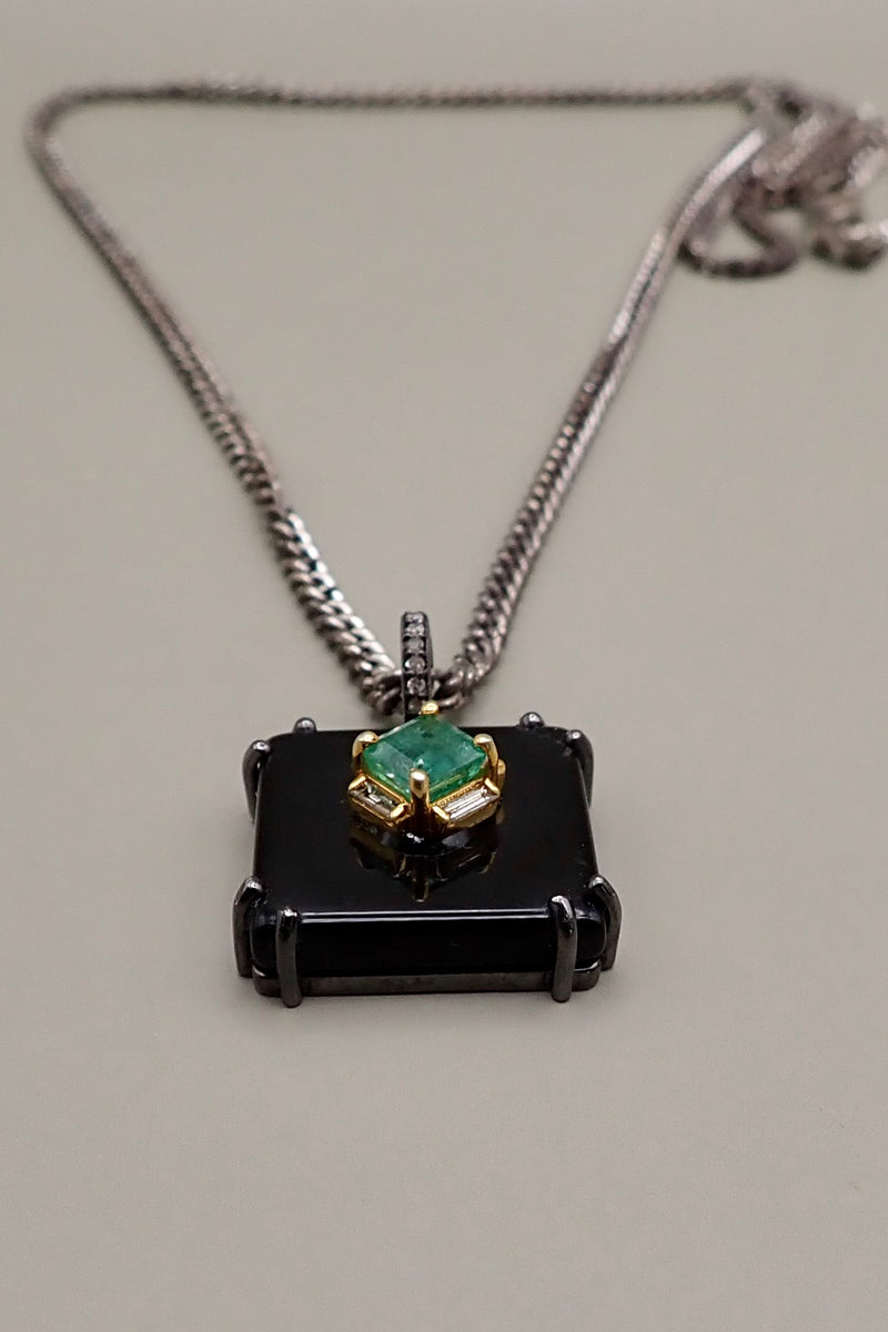 EMERALD DIAMOND PENDANT