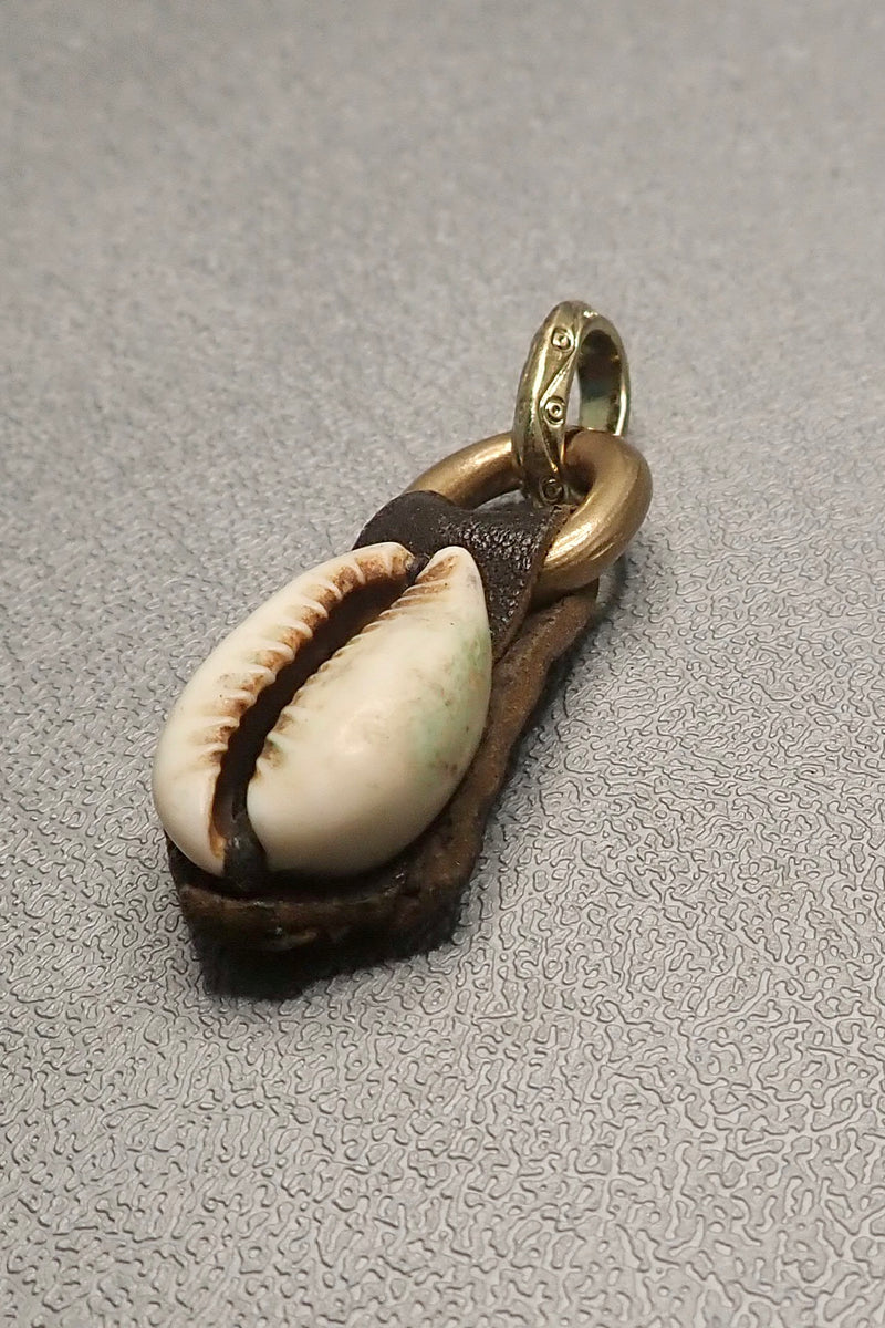 SHELL AMULET PENDANT