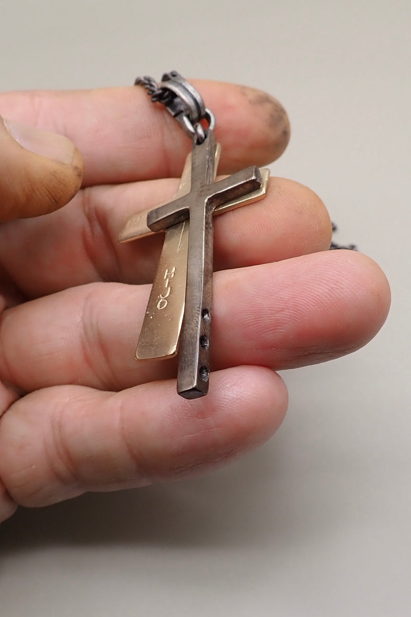 DOUBLE CROSS ENGRAVE NECKLACE