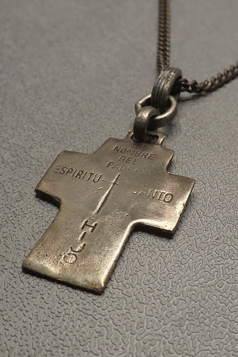 SHORT FLAT CROSS NECKLACE