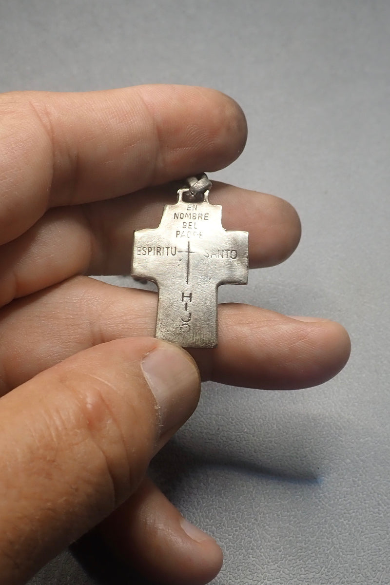 SHORT FLAT CROSS NECKLACE