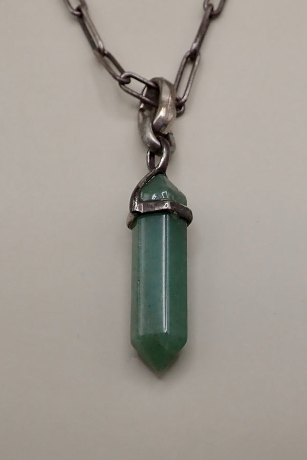 GREEN ONYX PENDANT NECKLACE