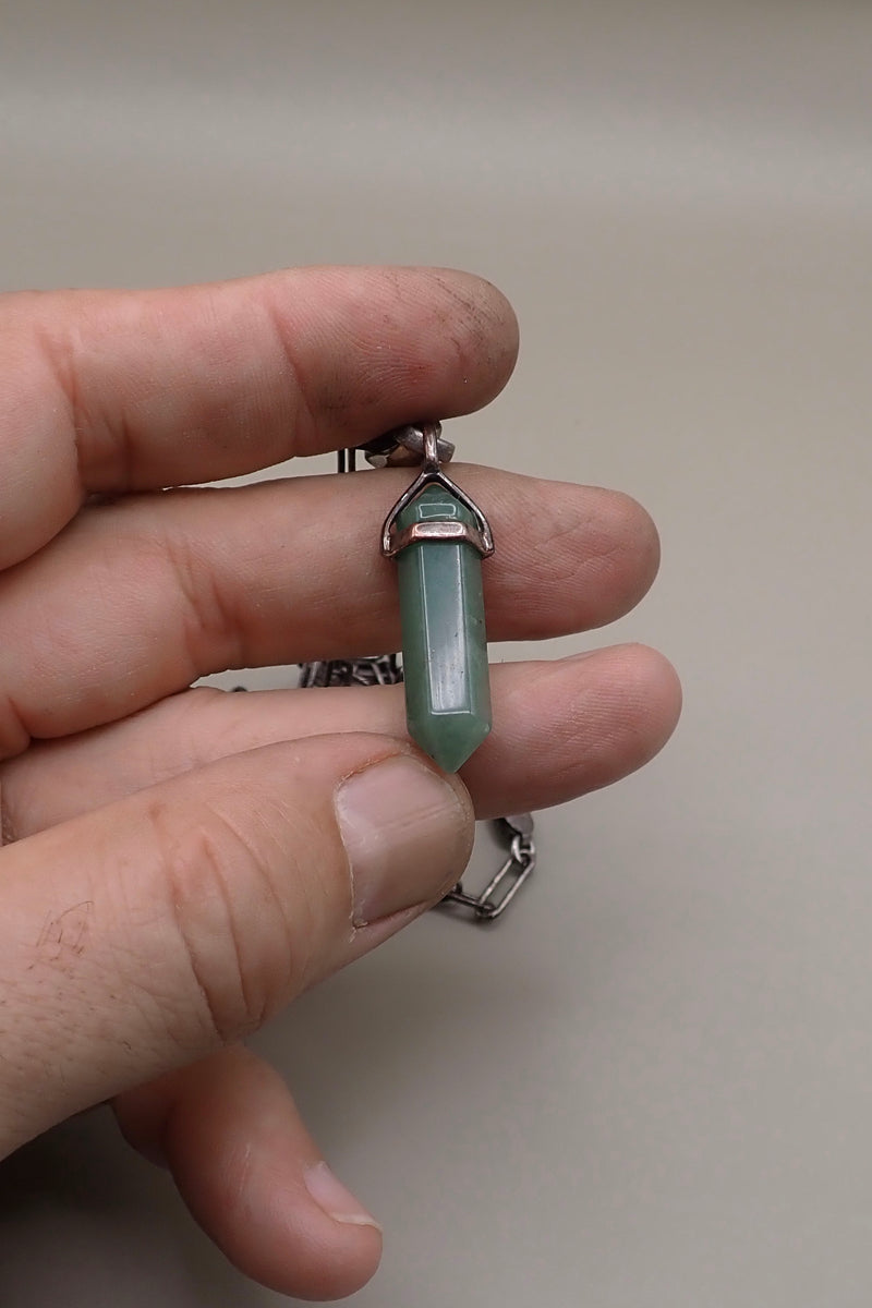 GREEN ONYX PENDANT NECKLACE