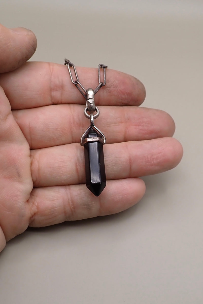 ONYX PENDANT NECKLACE