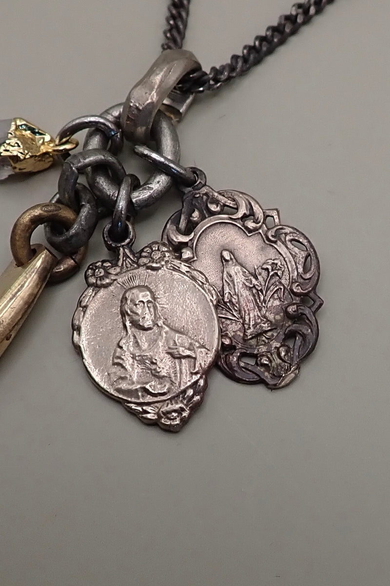 SMALL HORN & MEDALS NECKLACE