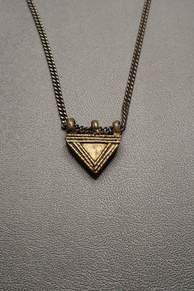 TRIANGLE PENDANT