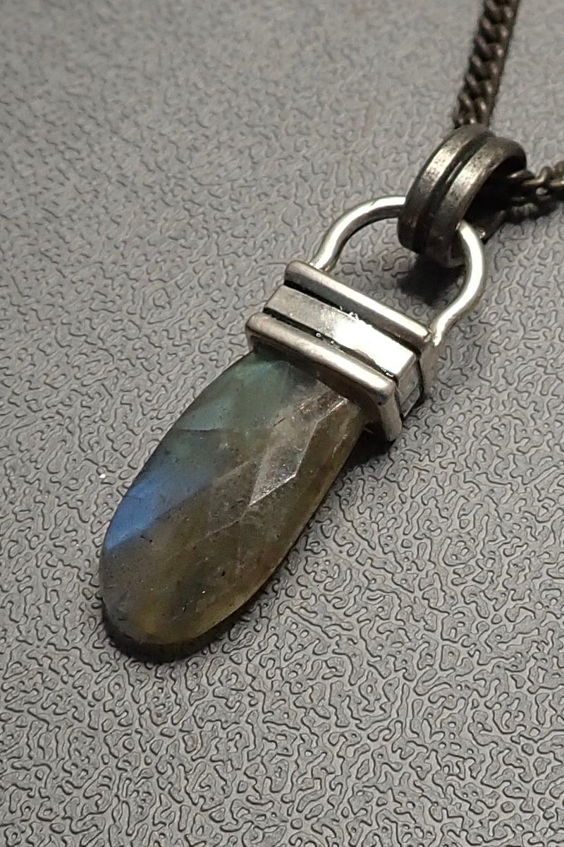 LABRADORITE NECKLACE