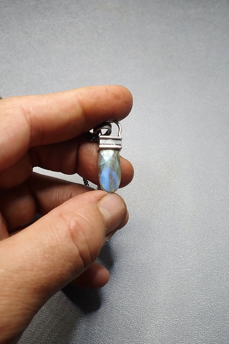 LABRADORITE NECKLACE