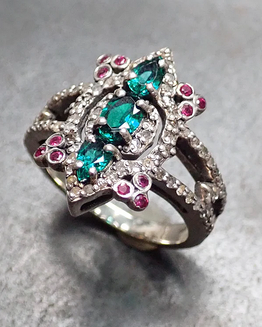 GREEN TURMALINE - RUBIES & DIAMONDS RING