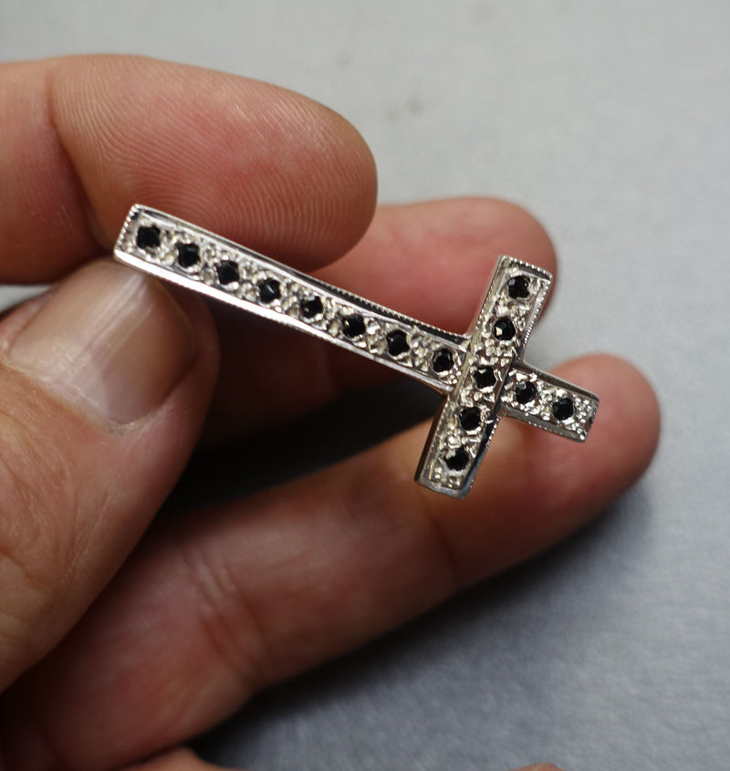 RING SILVER BLACK DIAMONDS CROSS TWO FINGERS