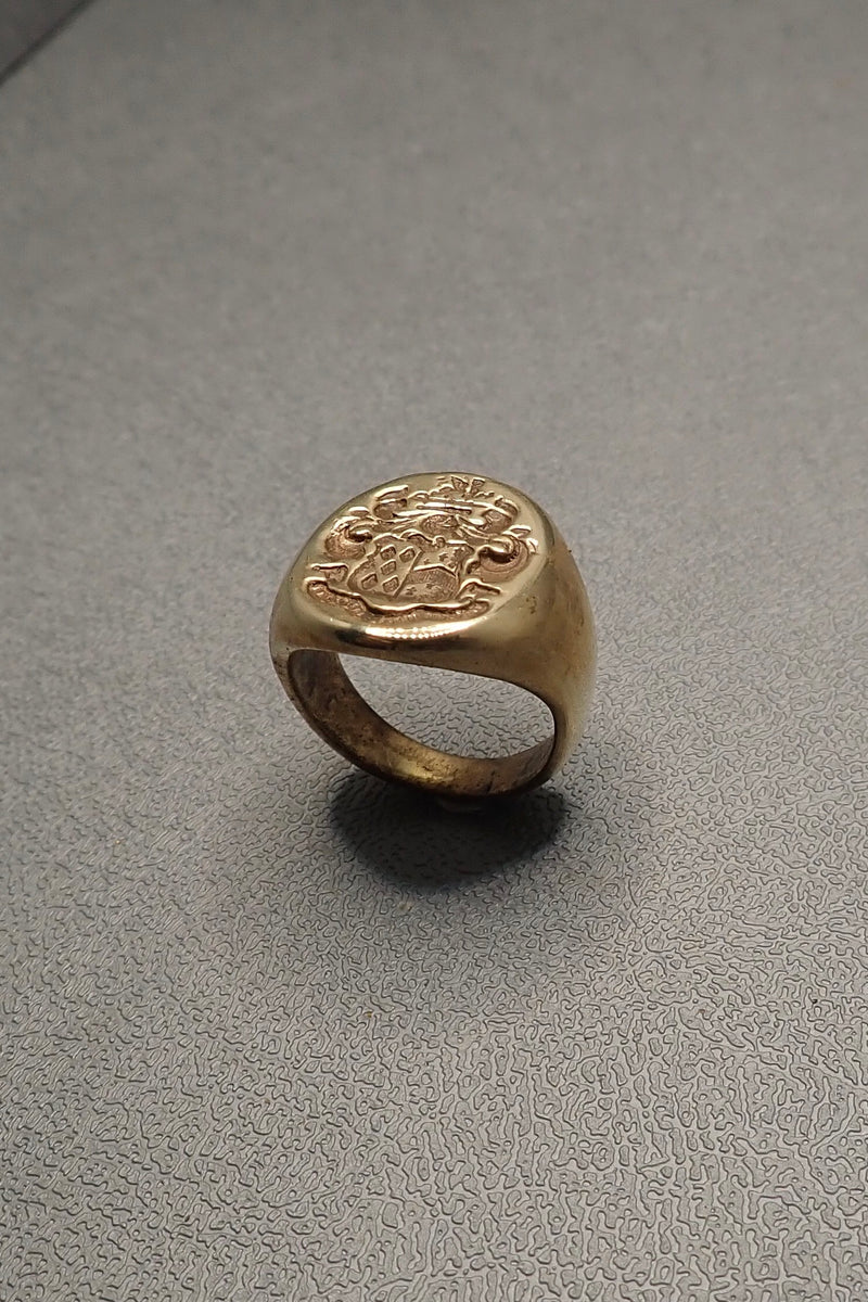 CREST ARM RING