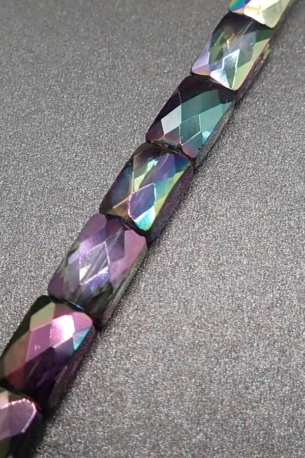 SHORT WONDER CRYSTAL NECKLACE