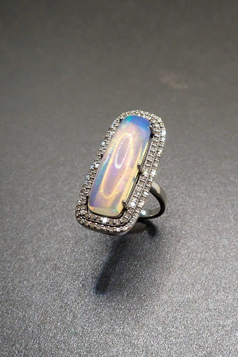 OPAL DIAMONDS RING