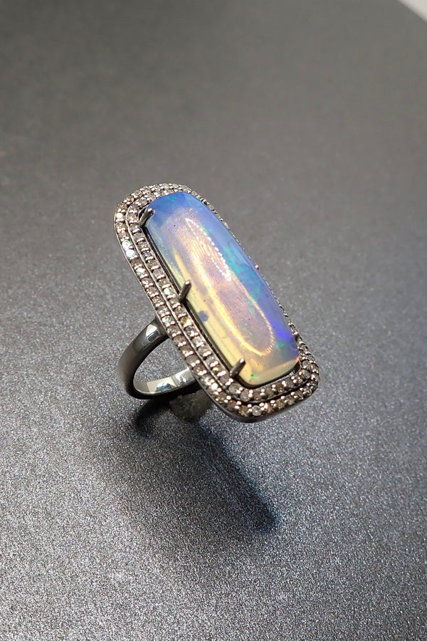 OPAL DIAMONDS RING